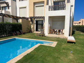 Lagoon villa: 4-bed, pool.